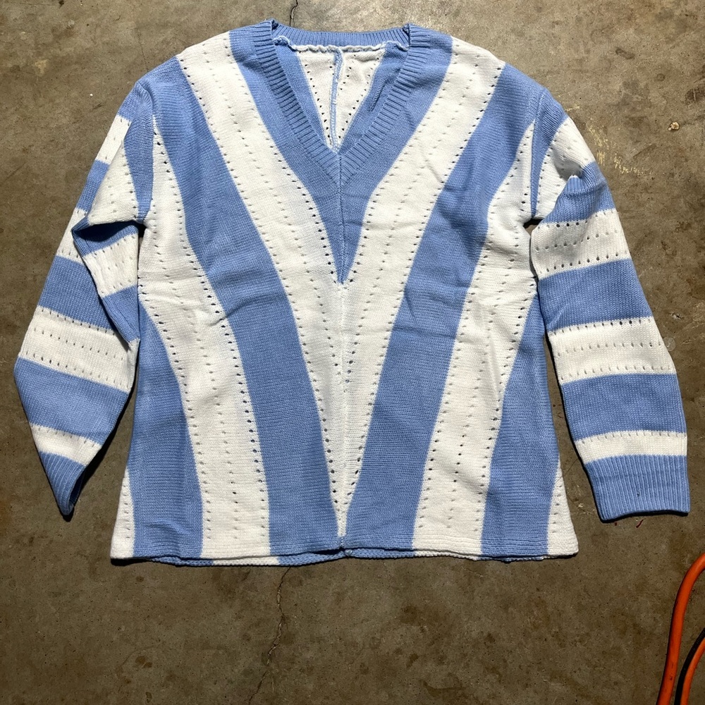 VINTAGE CARDIGAN 
MEASUREMENTS SHOWN
OPEN TO OFFERS